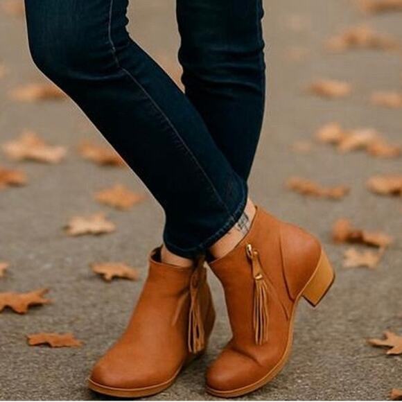 Patricia Nash Tan Leather Tassel Ankle Boots Wooden Heel Women’s 6M - Picture 1 of 9